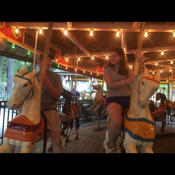 Meet your posher, Rachel - Picture 5 of 8